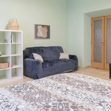 Apartment Vatican-cipro Spacious With A Balcony *
