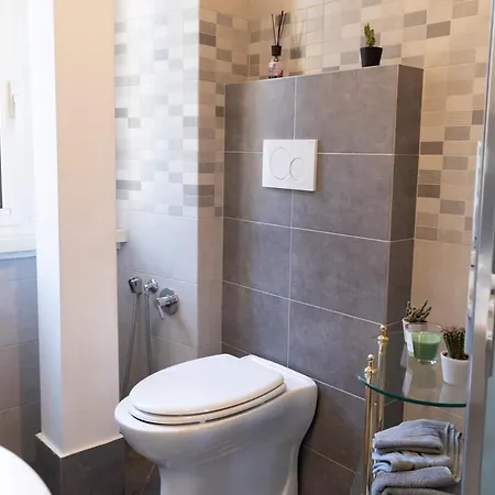 Appartement Vatican-cipro Spacious With A Balcony
